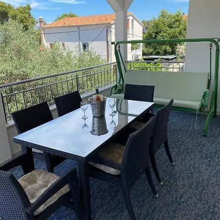 Apartament Genesis *