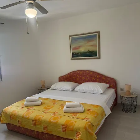 Genesis Apartment *