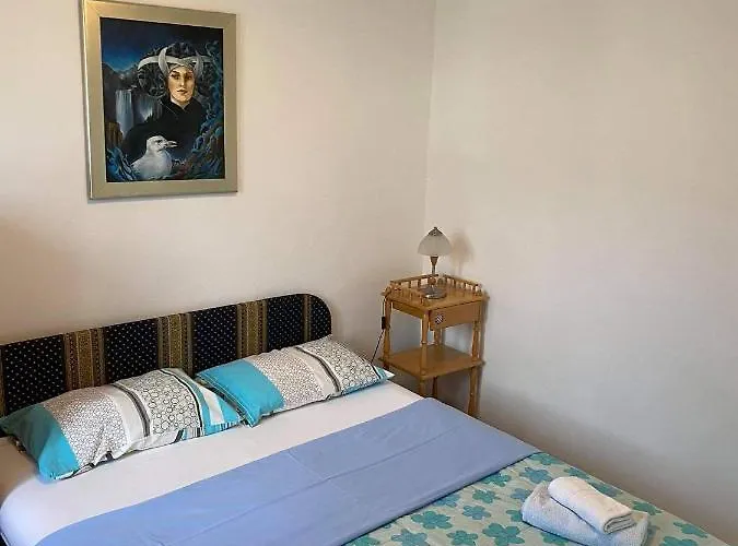 Genesis Трогир